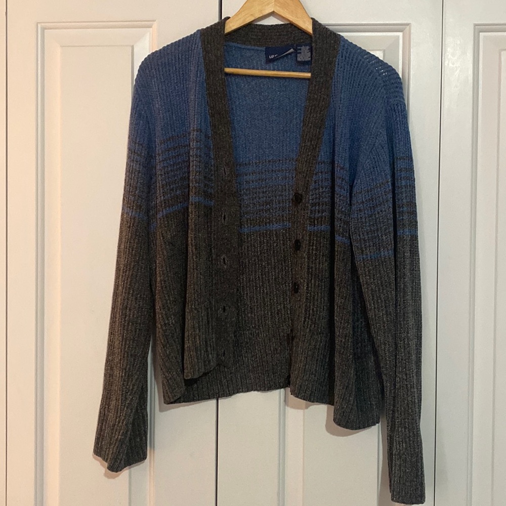 liz clairborne gray and blue striped sweater size L